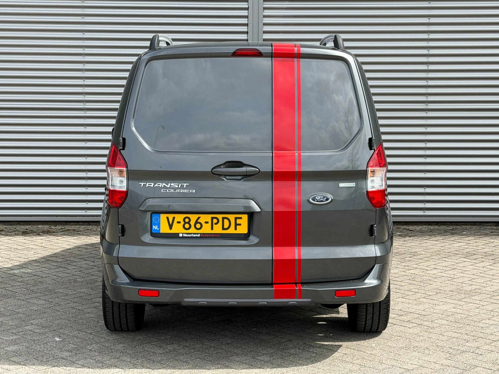 Hoofdafbeelding Ford Transit Courier