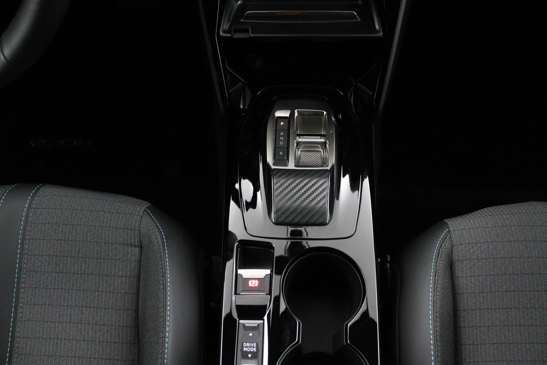 Hoofdafbeelding Peugeot e-2008