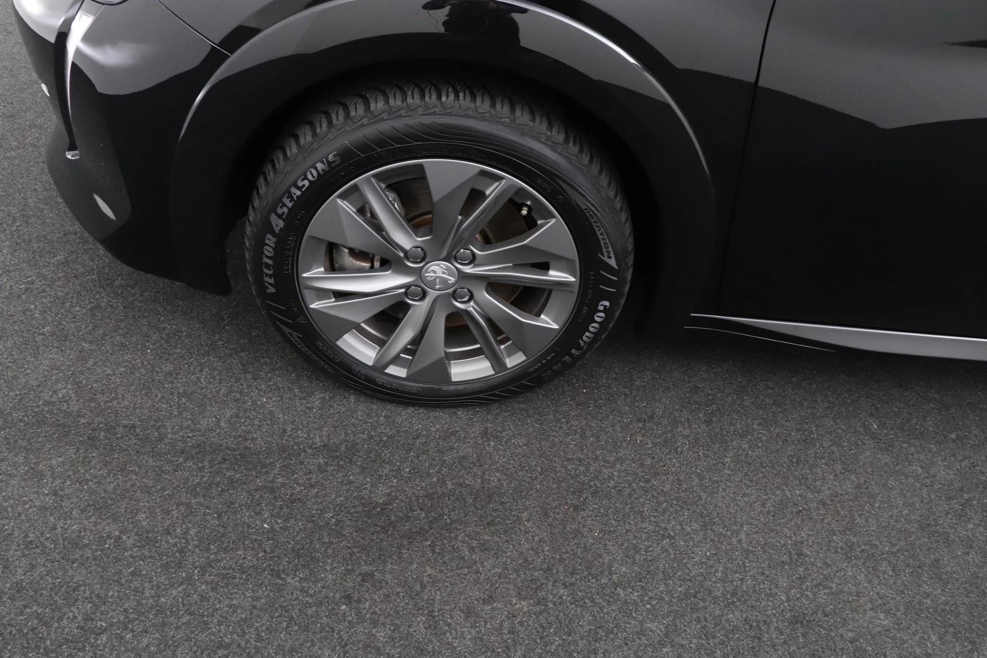 Hoofdafbeelding Peugeot e-208