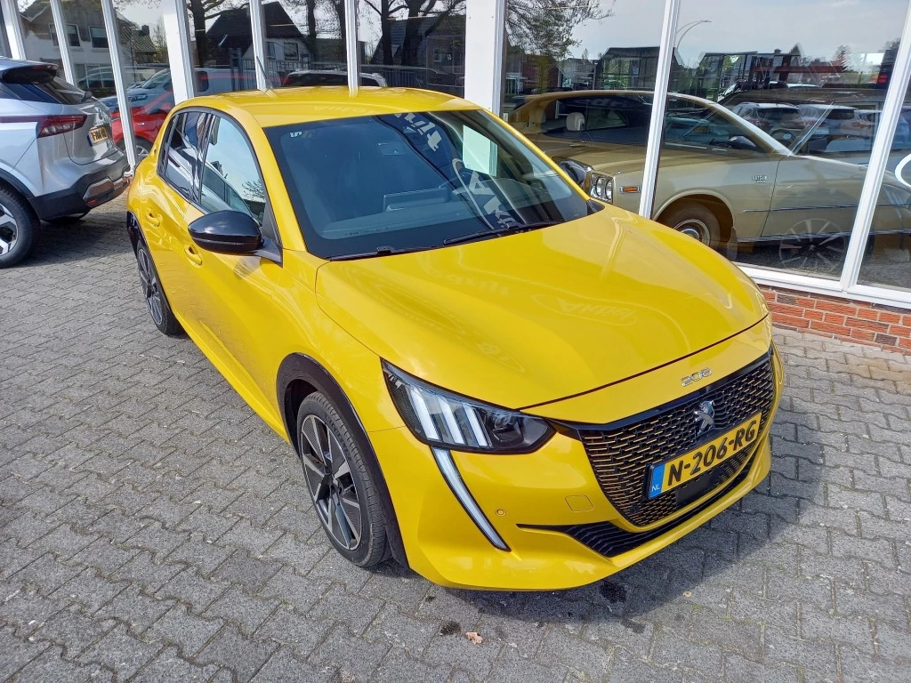 Hoofdafbeelding Peugeot e-208
