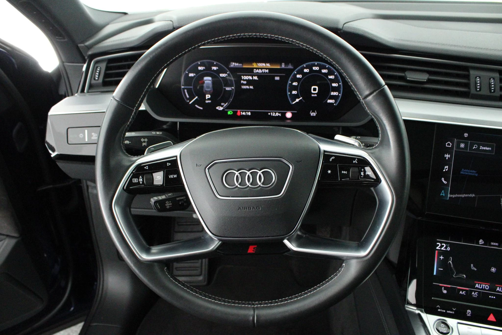 Hoofdafbeelding Audi e-tron