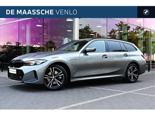 BMW 3 Serie Touring 330e M Sport Automaat / Trekhaak / Sportstoelen / Comfort Access / Achteruitrijcamera / Stoelverwarming