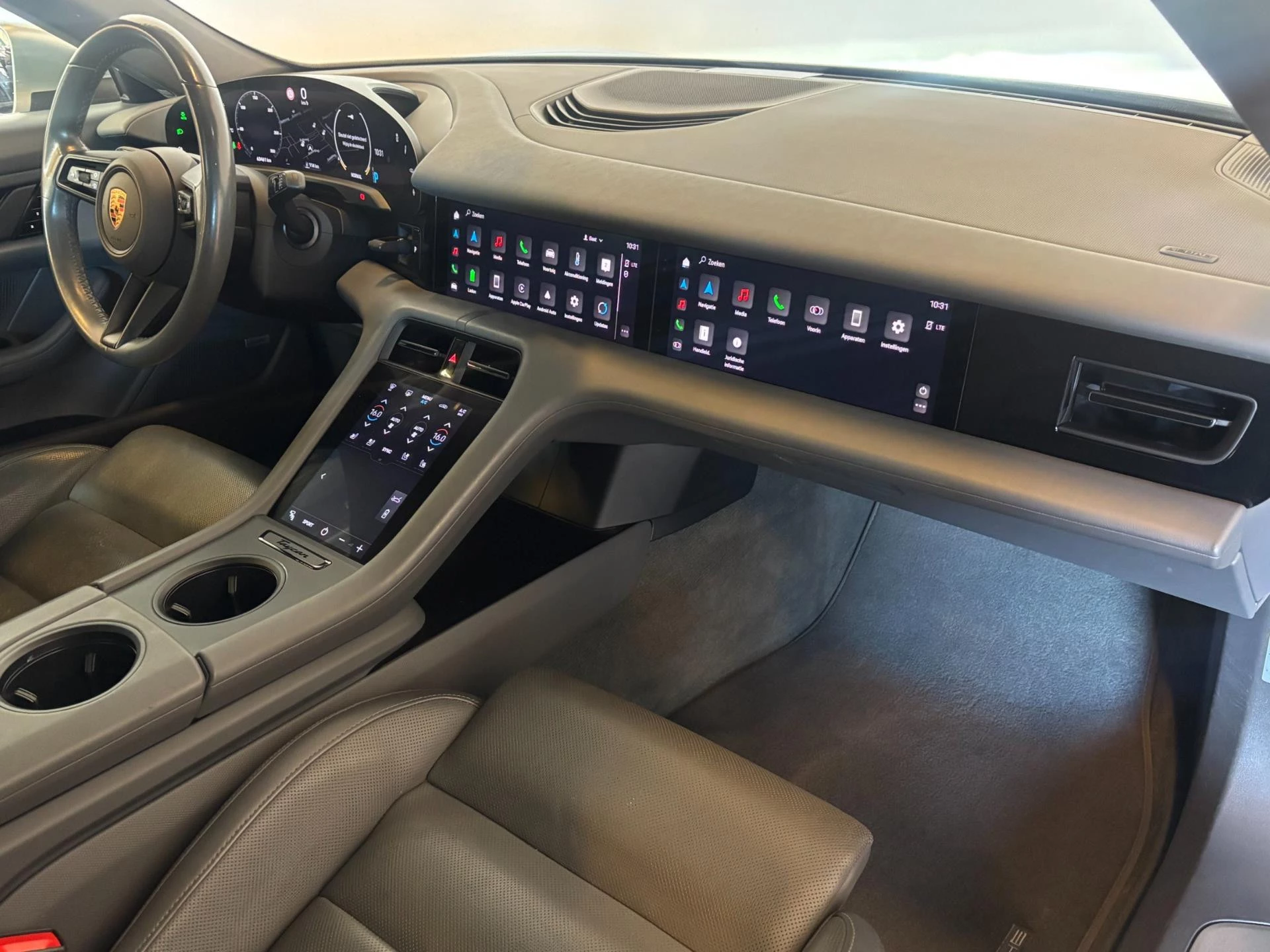 Hoofdafbeelding Porsche Taycan