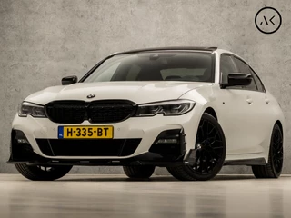 BMW 3 Serie 330i High Executive M Sport 259Pk Automaat (SCHUIFDAK, M PAKKET, HEAD-UP DISPLAY, LASER KOPLAMPEN, CARBON INLEG, HARMAN/KARDON, LEDER/ALCANTARA, APPLE CARPLAY, STUUR/STOELVERWARMING, NIEUWSTAAT)