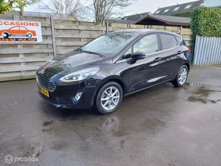 Hoofdafbeelding Ford Fiesta Ford Fiesta 1.0  Titanium Stuur,Stoelen,Ruit verwarming