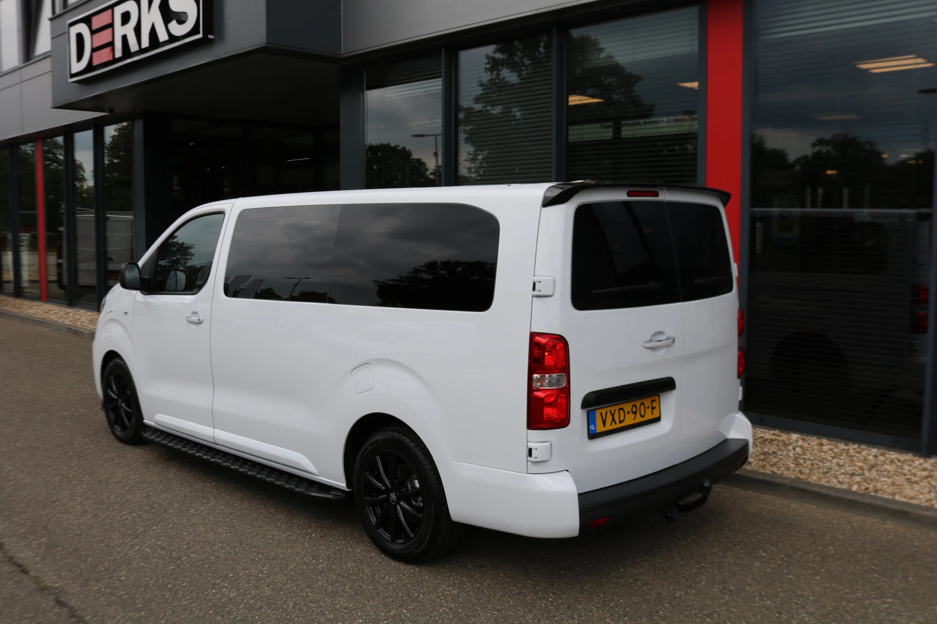 Hoofdafbeelding Peugeot e-Expert
