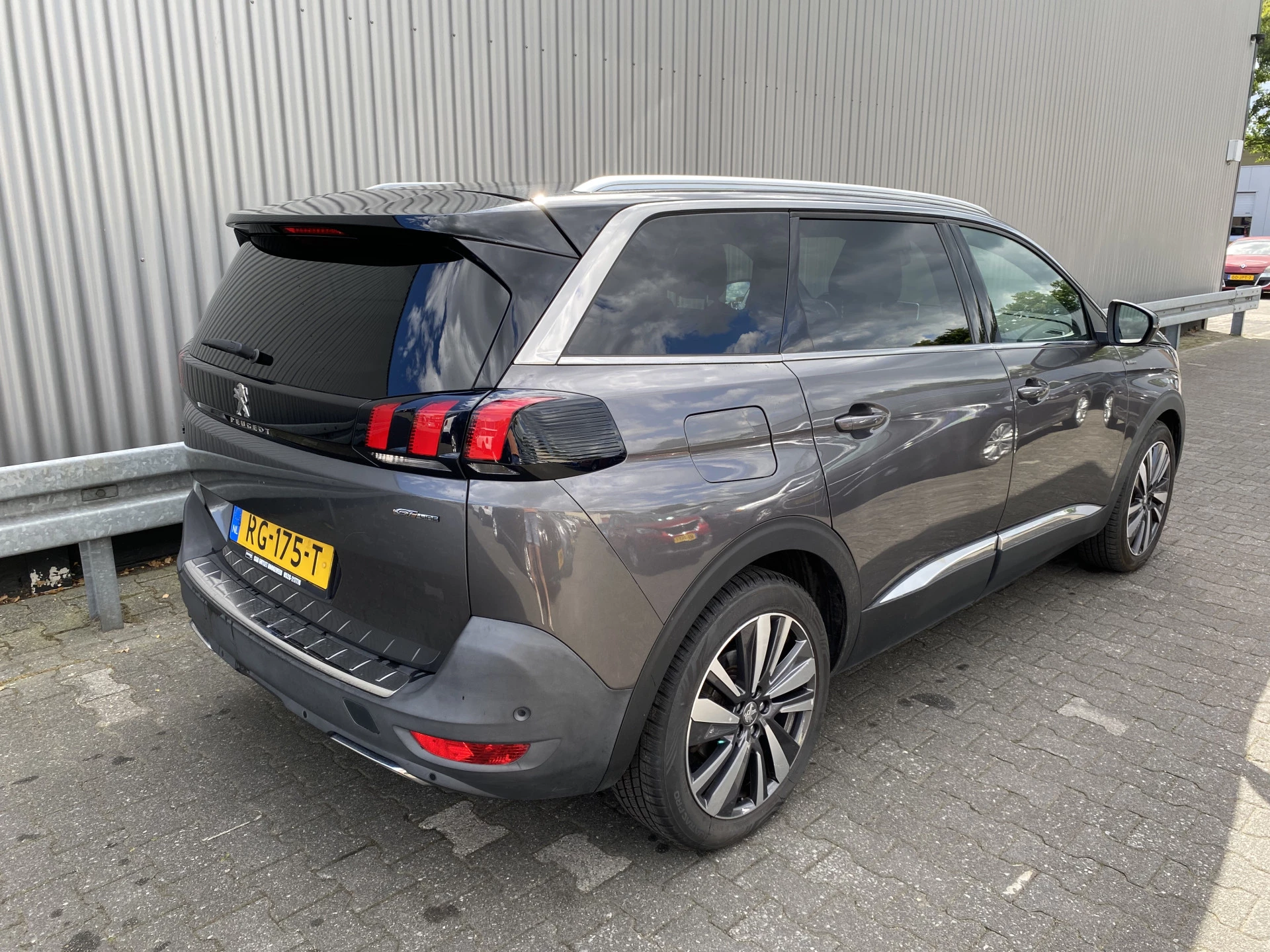 Hoofdafbeelding Peugeot 5008
