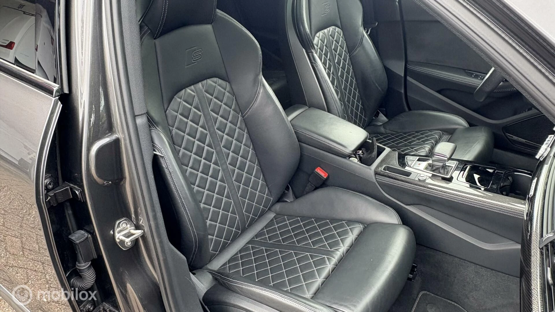 Hoofdafbeelding Audi S4