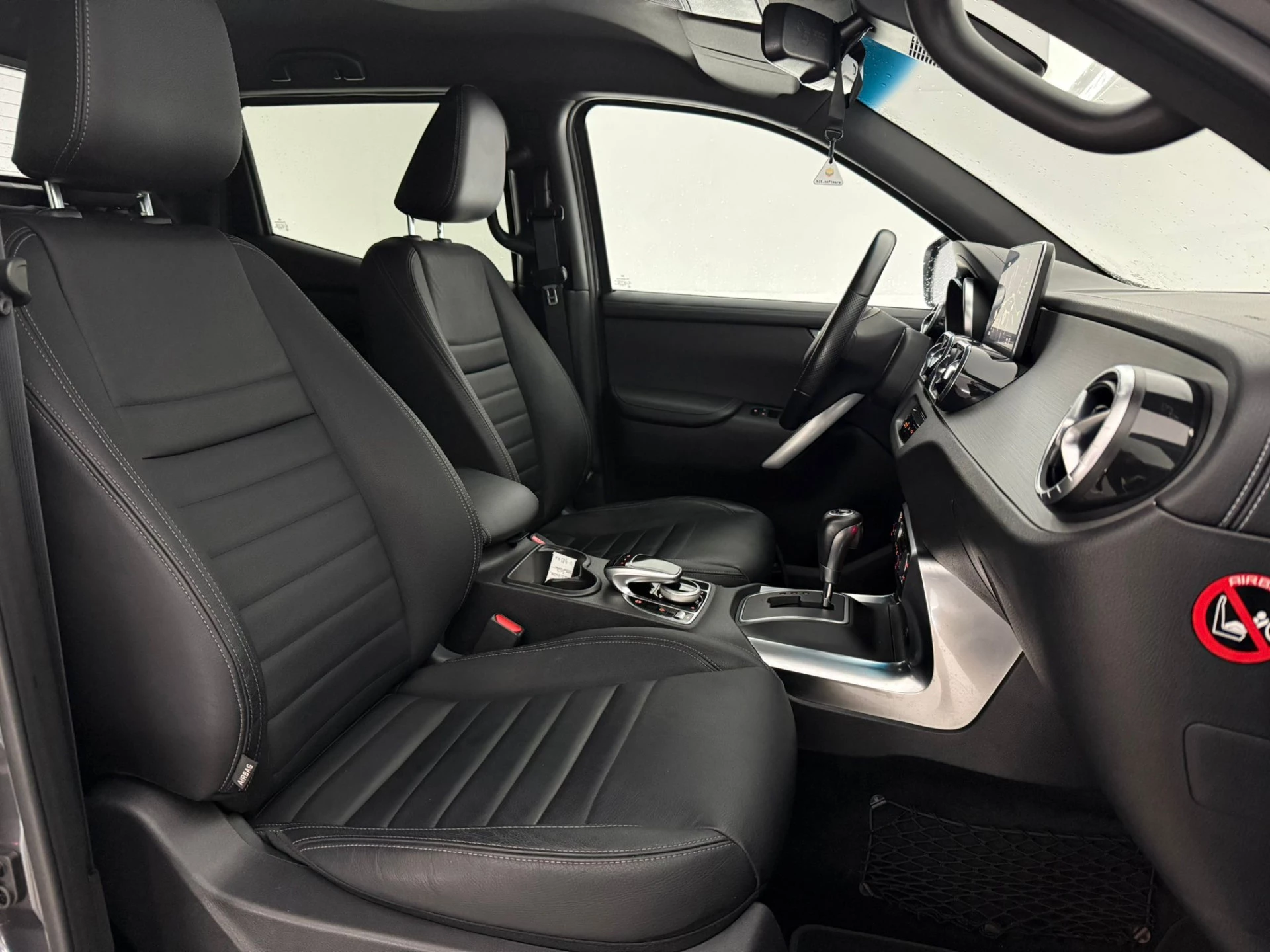 Hoofdafbeelding Mercedes-Benz X-Klasse