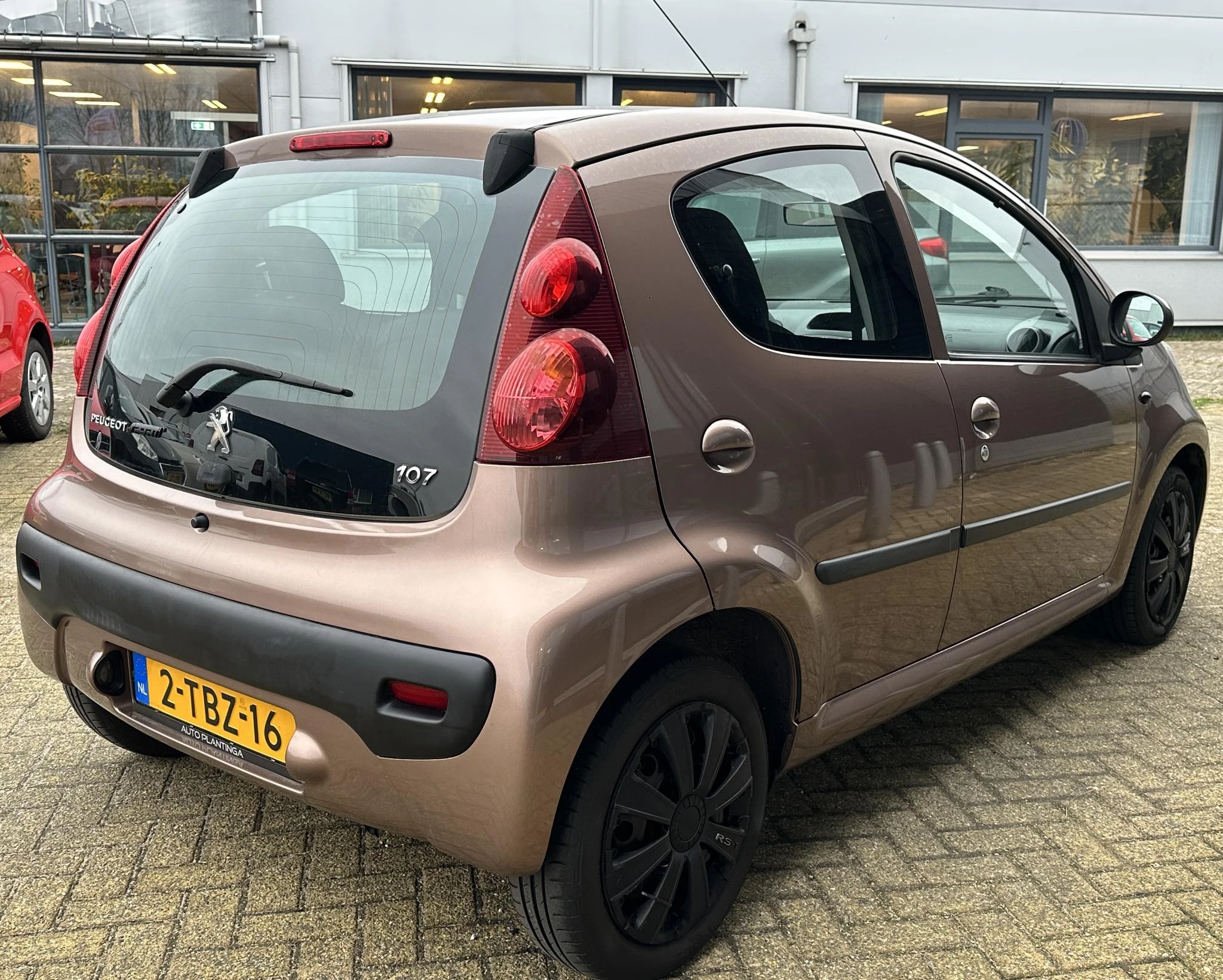 Hoofdafbeelding Peugeot 107