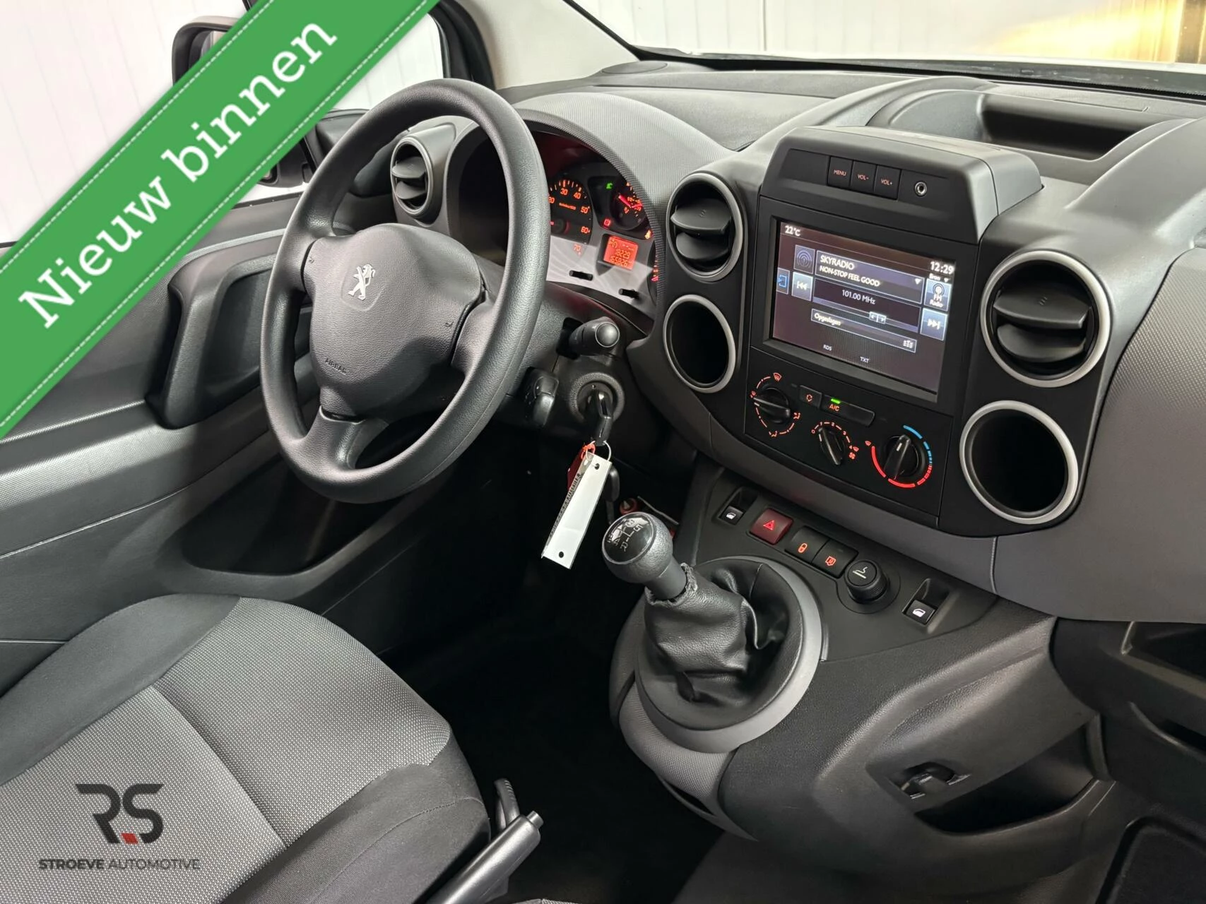 Hoofdafbeelding Peugeot Partner