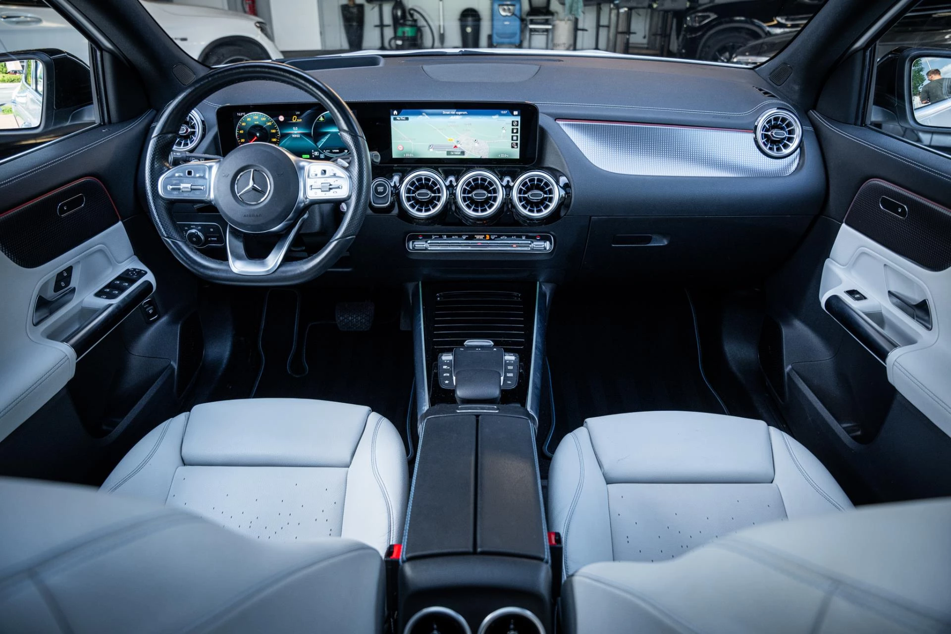 Hoofdafbeelding Mercedes-Benz EQA