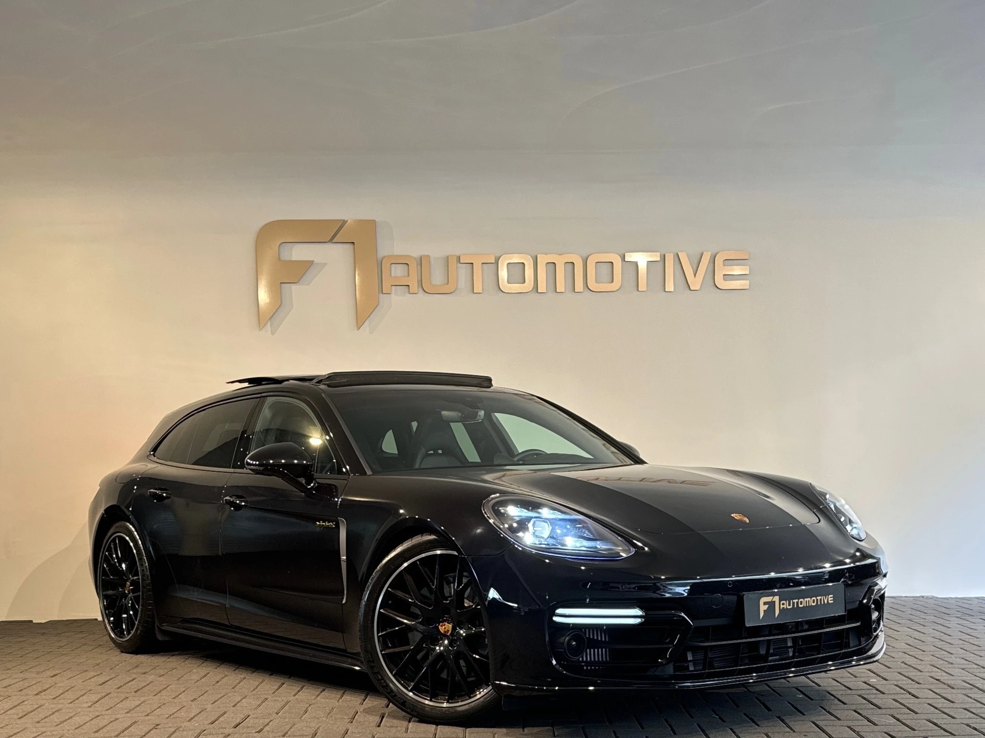Hoofdafbeelding Porsche Panamera
