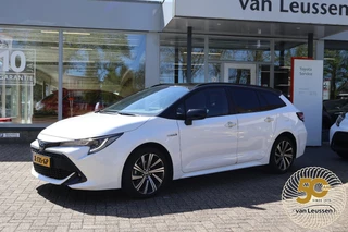 Hoofdafbeelding Toyota Corolla Touring Sports Toyota Corolla Touring Sports 1.8 HYBRID STYLE ALL-SEASON BI-TONE ELEKTRISCHE ACHTERKLEP