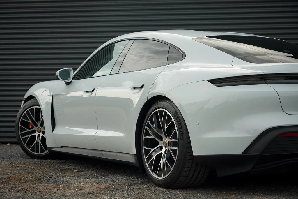 Hoofdafbeelding Porsche Taycan