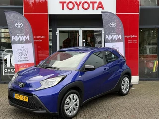 Hoofdafbeelding Toyota Aygo Toyota Aygo X PLAY NL-AUTO APPLE/ANDROID AUTO CAMERA ADP CRUISE CNTRL AIRCO