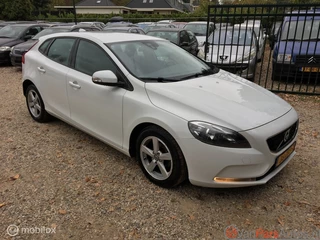 Hoofdafbeelding Volvo V40 Volvo V40 II 1.6 D2 Momentum,1ste eigenaar,dealer onderhouden!