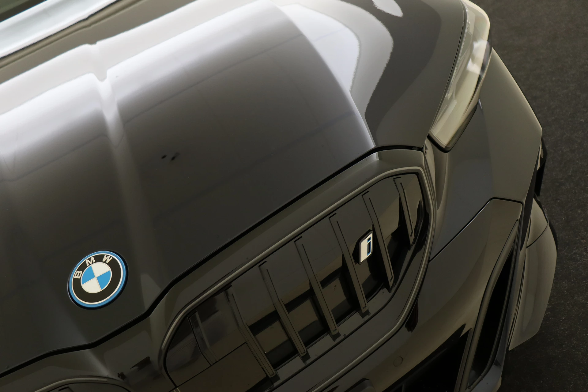 Hoofdafbeelding BMW i5