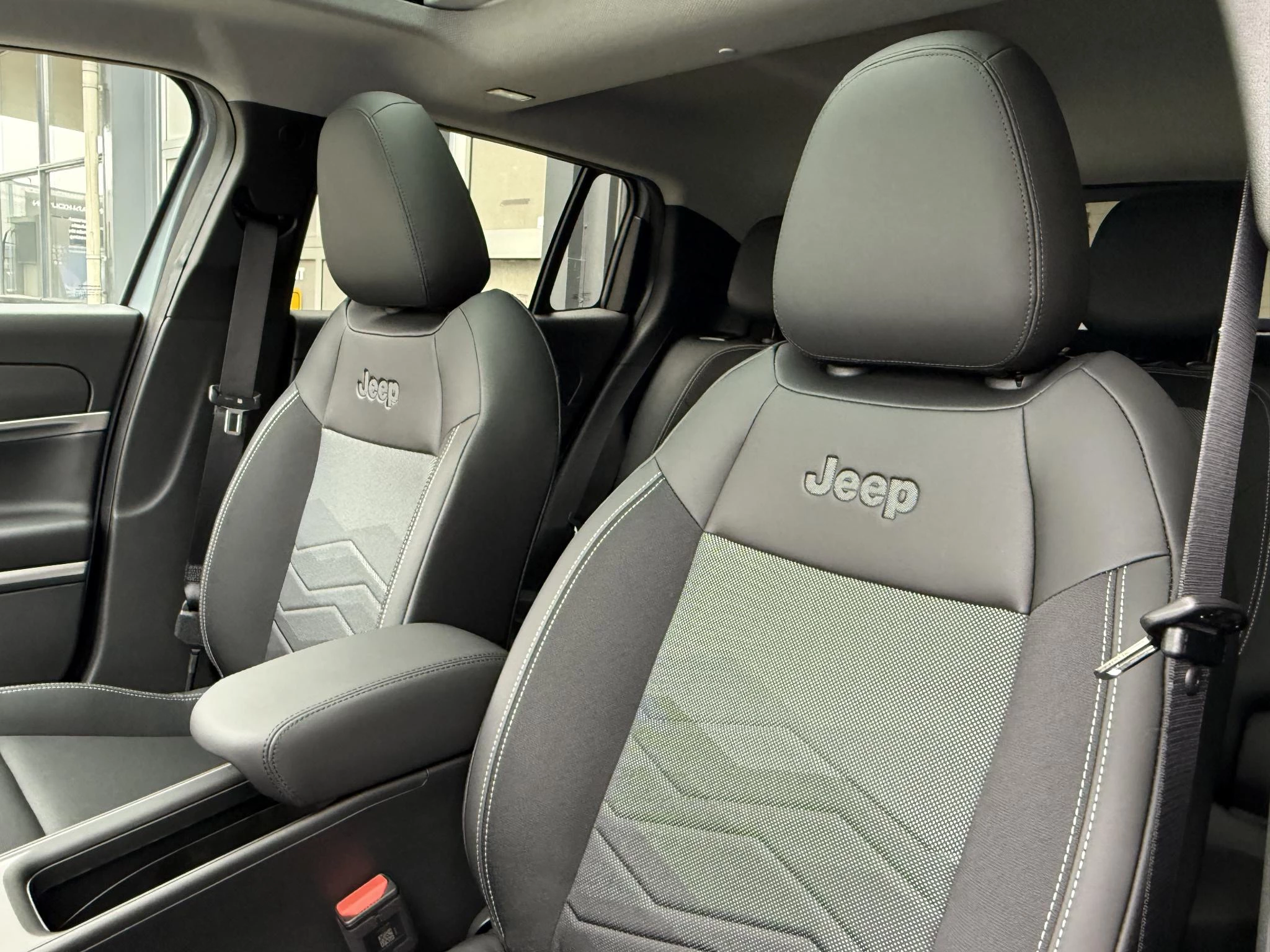 Hoofdafbeelding Jeep Avenger