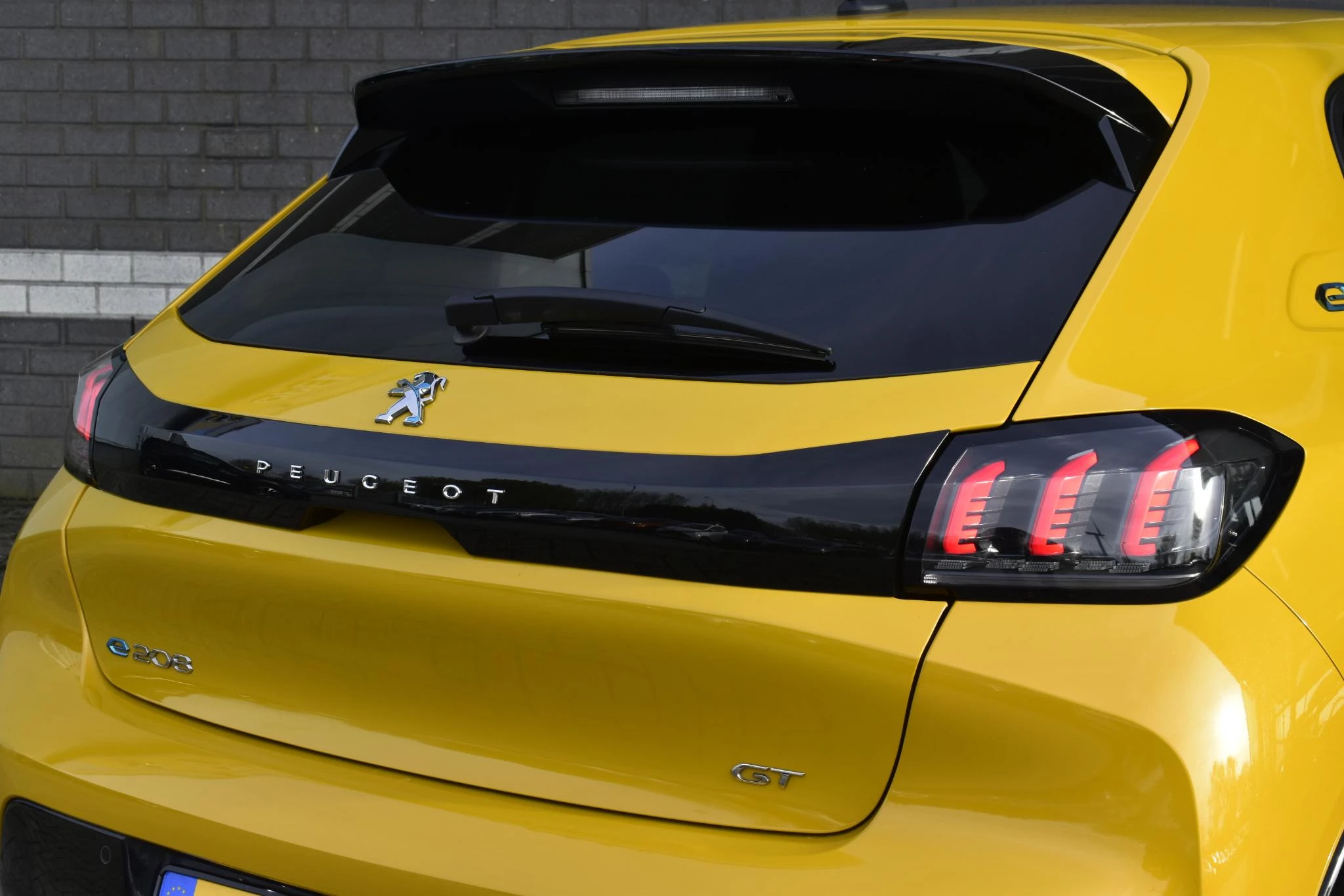 Hoofdafbeelding Peugeot e-208