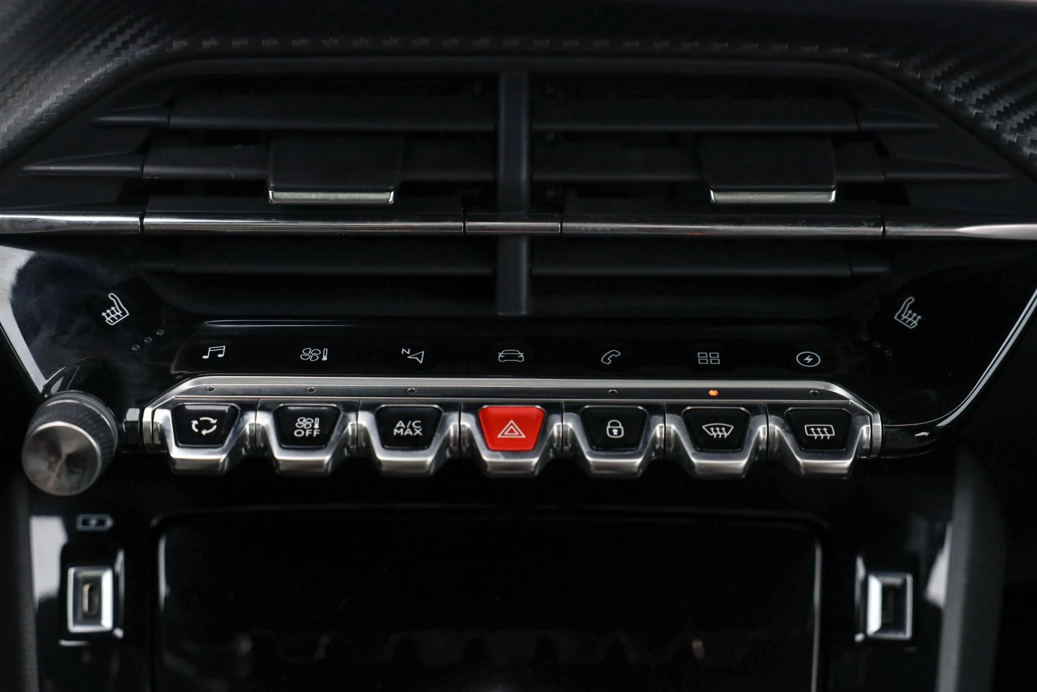 Hoofdafbeelding Peugeot e-2008