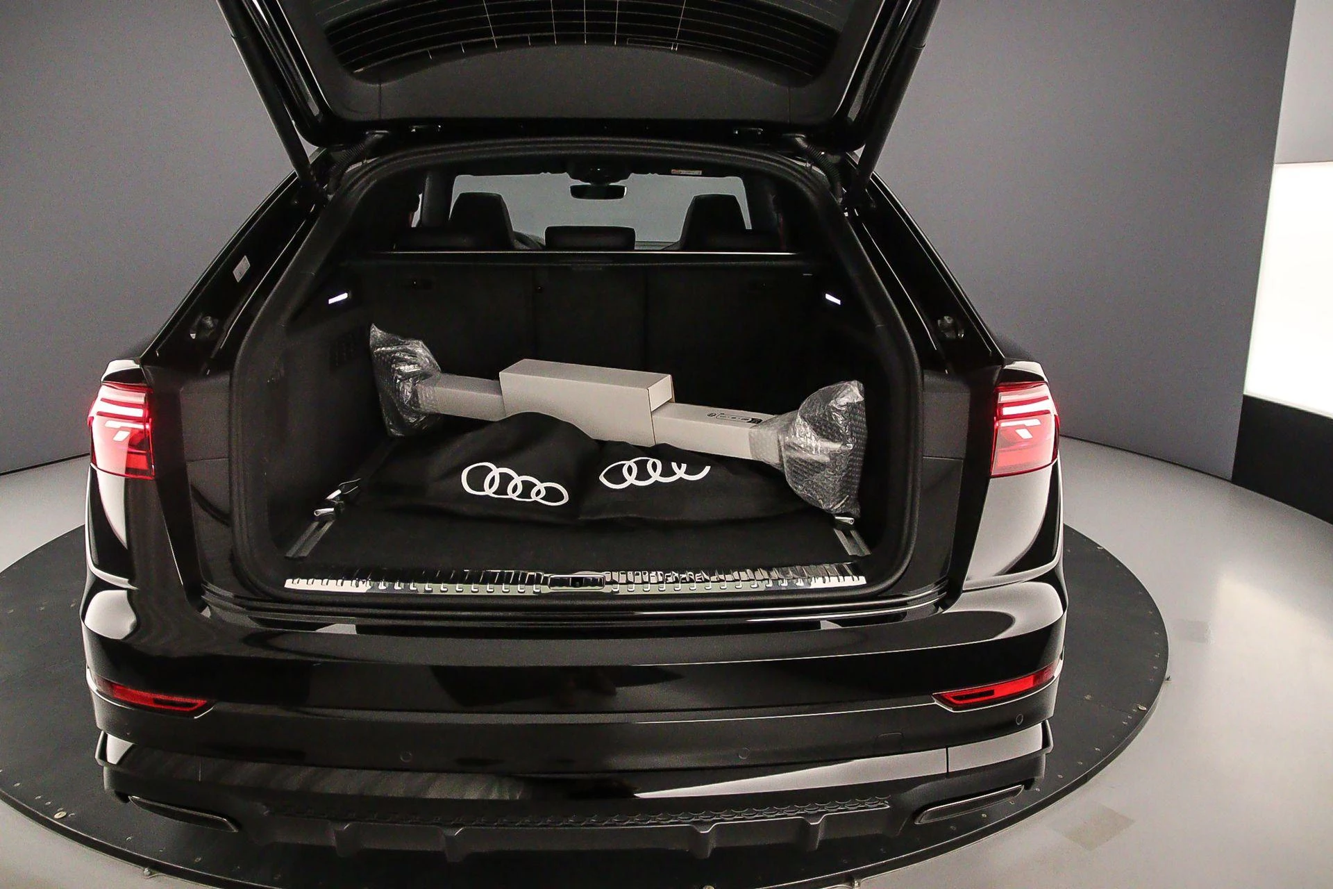 Hoofdafbeelding Audi Q8