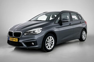 BMW 2-serie Active Tourer 220i Executive (NL-auto, Trekhaak, Navi, Sportstoelen, Climate Con, Parkeersensoren, Etc)