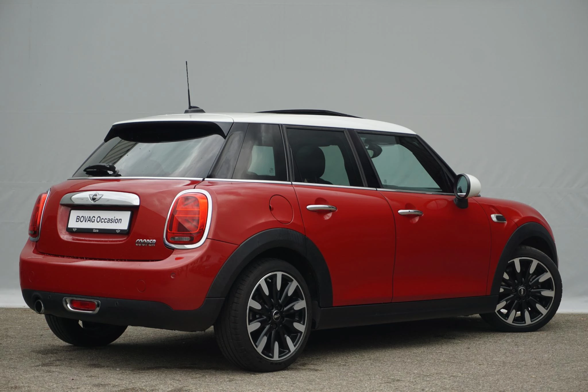 Hoofdafbeelding MINI 5-deurs