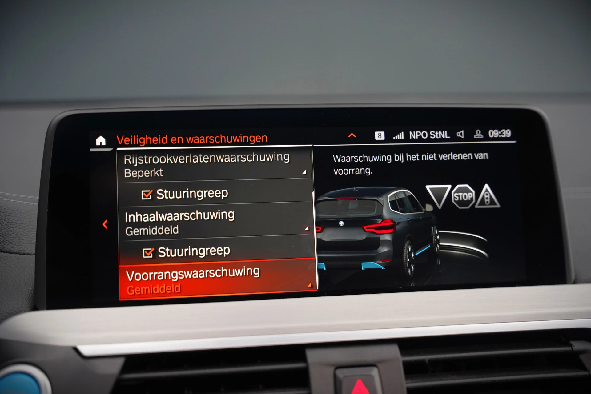 Hoofdafbeelding BMW iX3