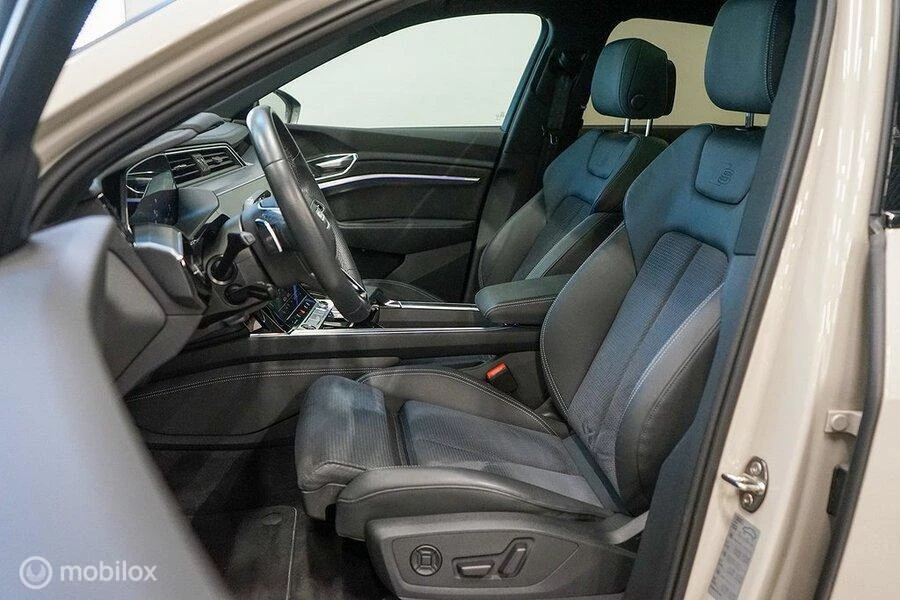 Hoofdafbeelding Audi e-tron