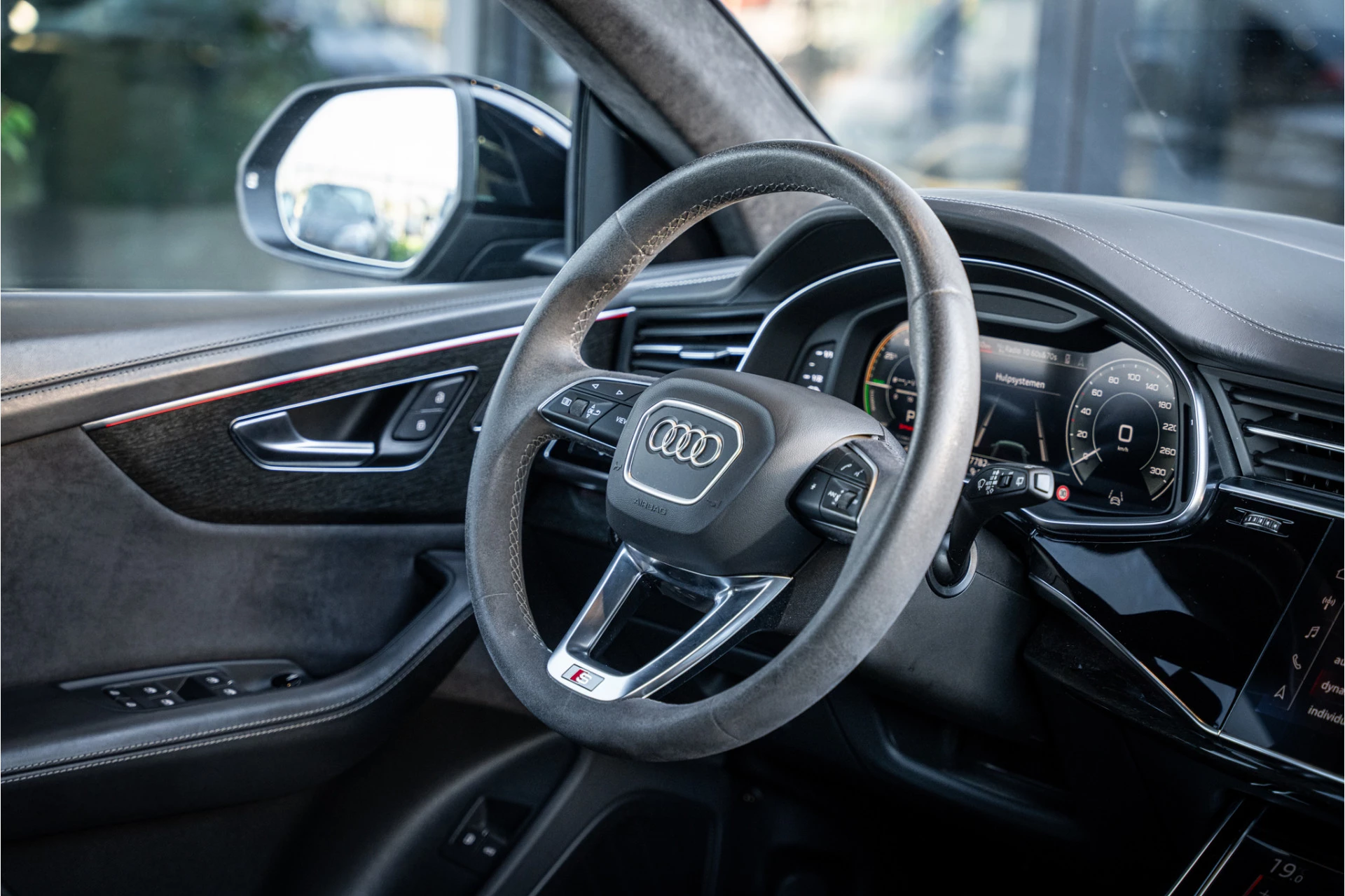 Hoofdafbeelding Audi Q8