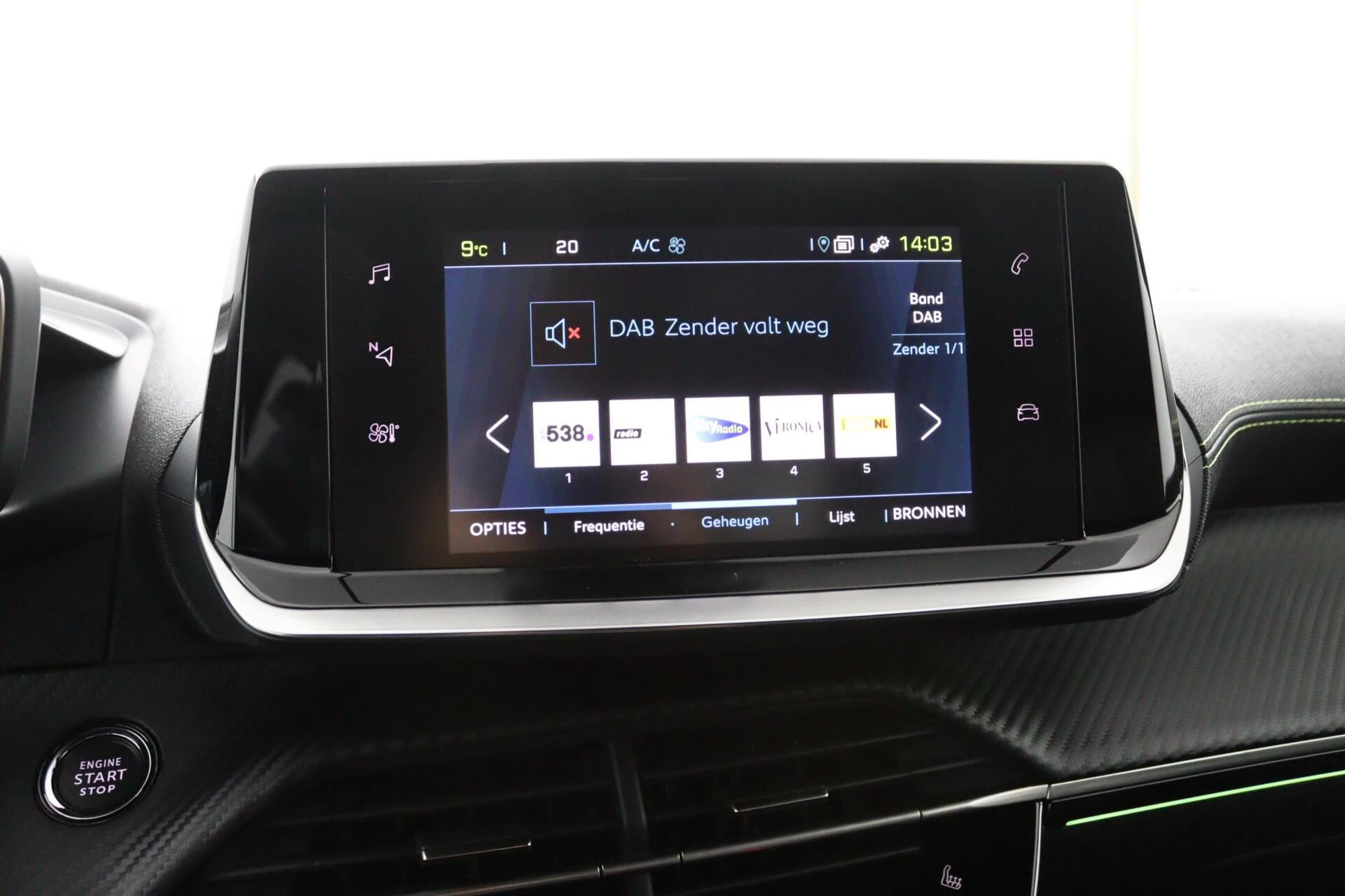 Hoofdafbeelding Peugeot e-2008