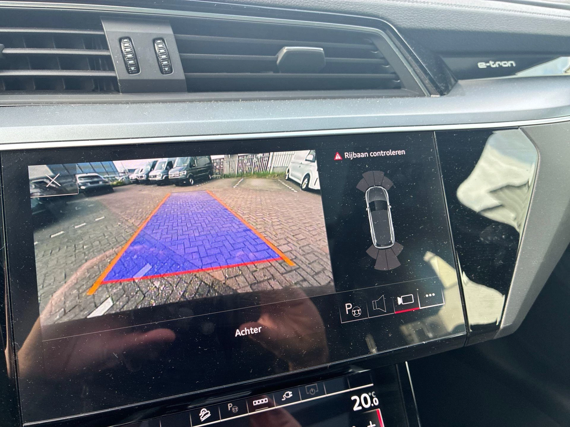 Hoofdafbeelding Audi e-tron