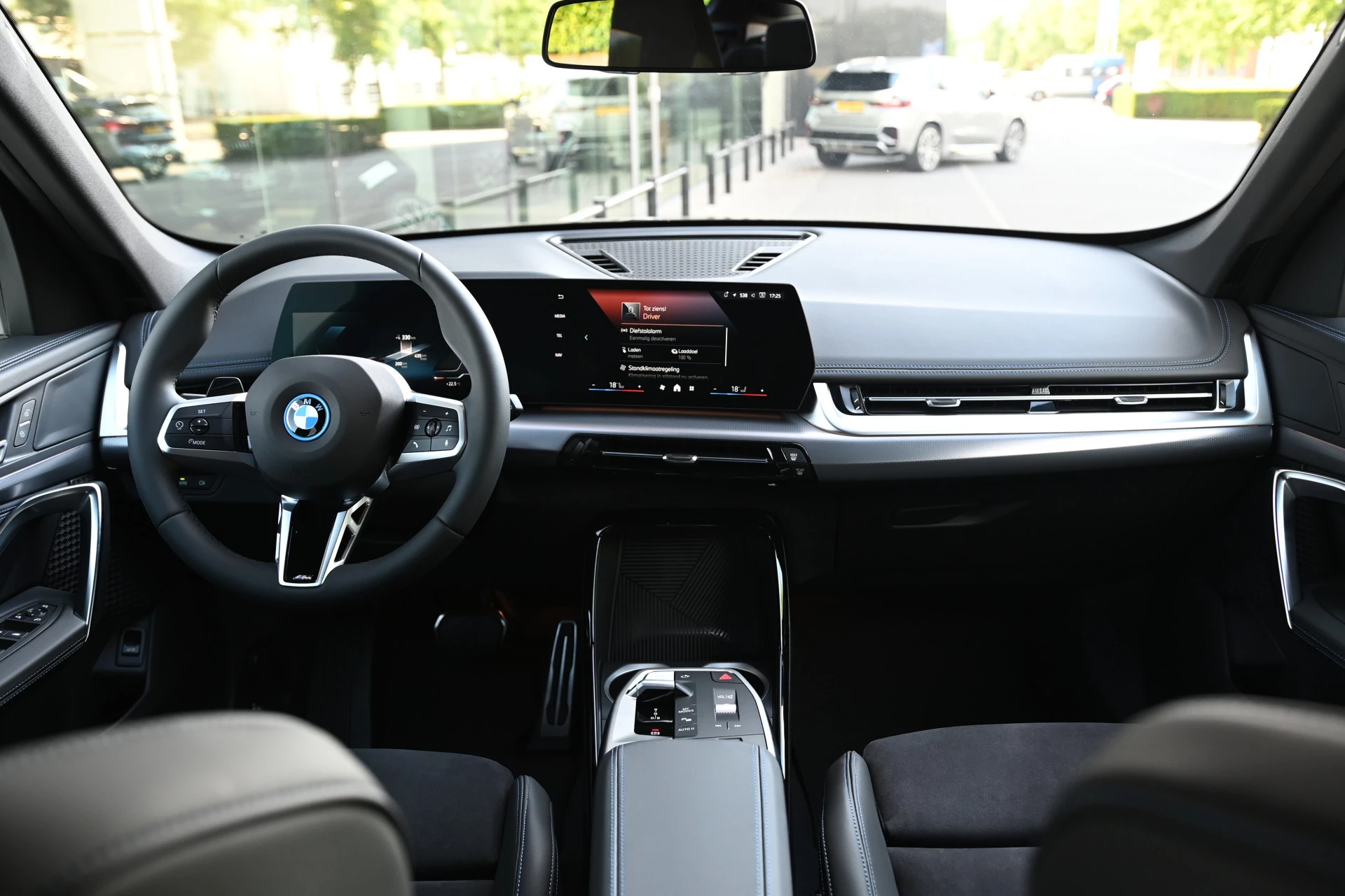 Hoofdafbeelding BMW iX1