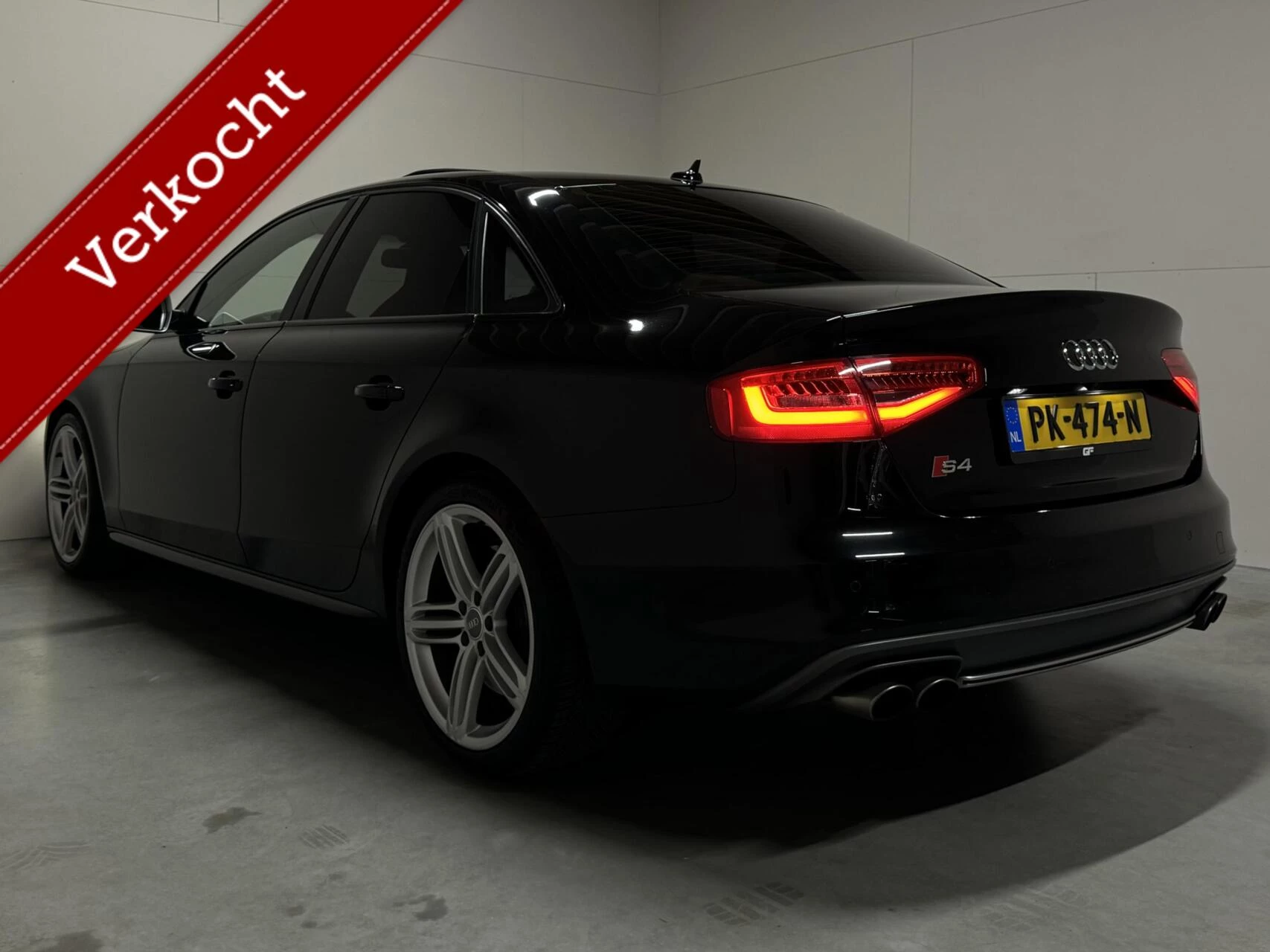 Hoofdafbeelding Audi S4