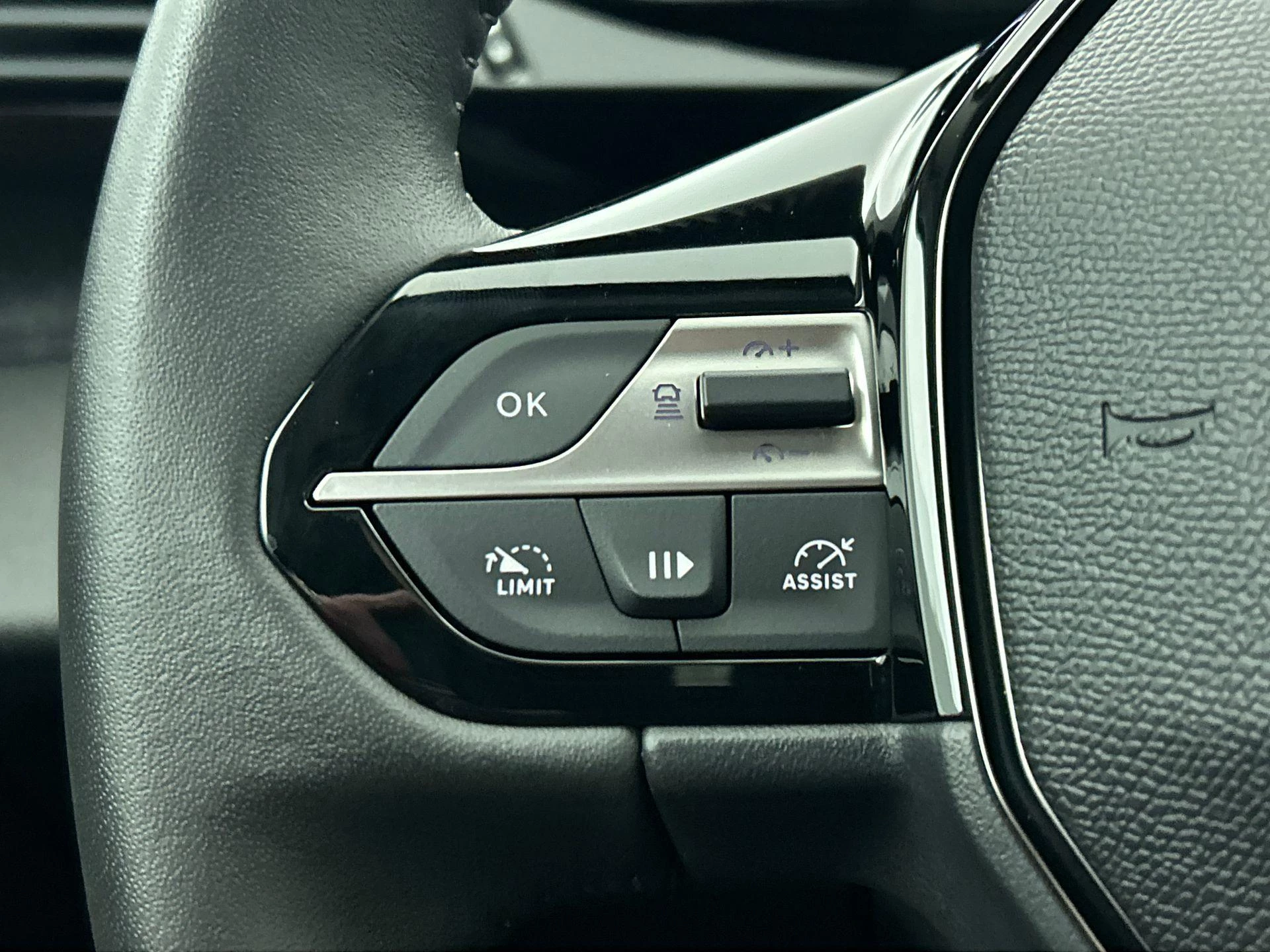 Hoofdafbeelding Peugeot 408