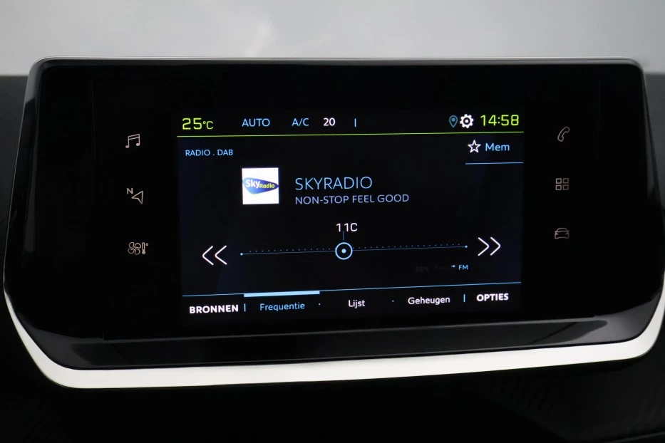 Hoofdafbeelding Peugeot e-208