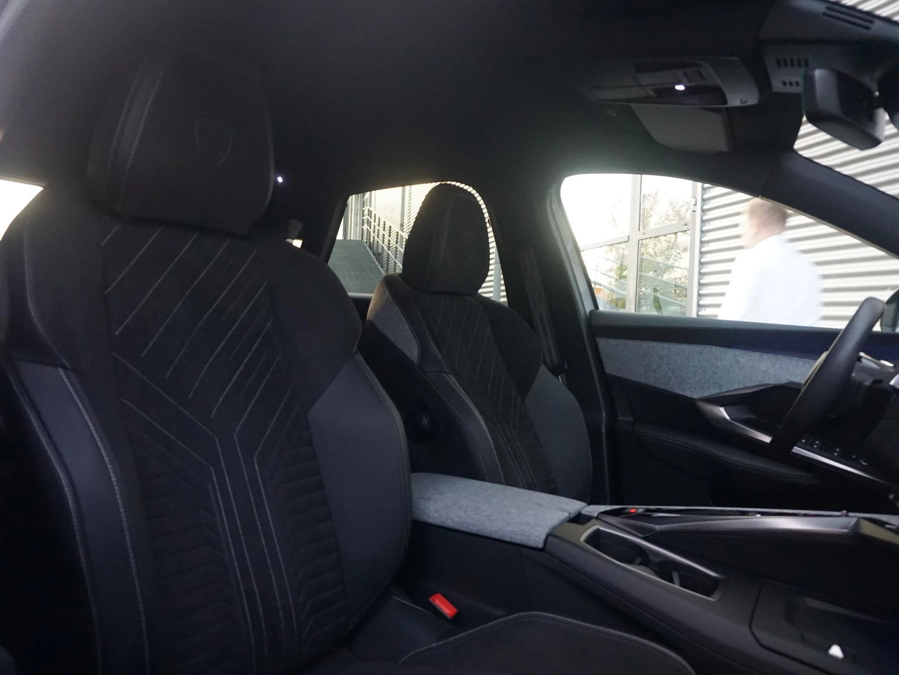 Hoofdafbeelding Peugeot e-3008