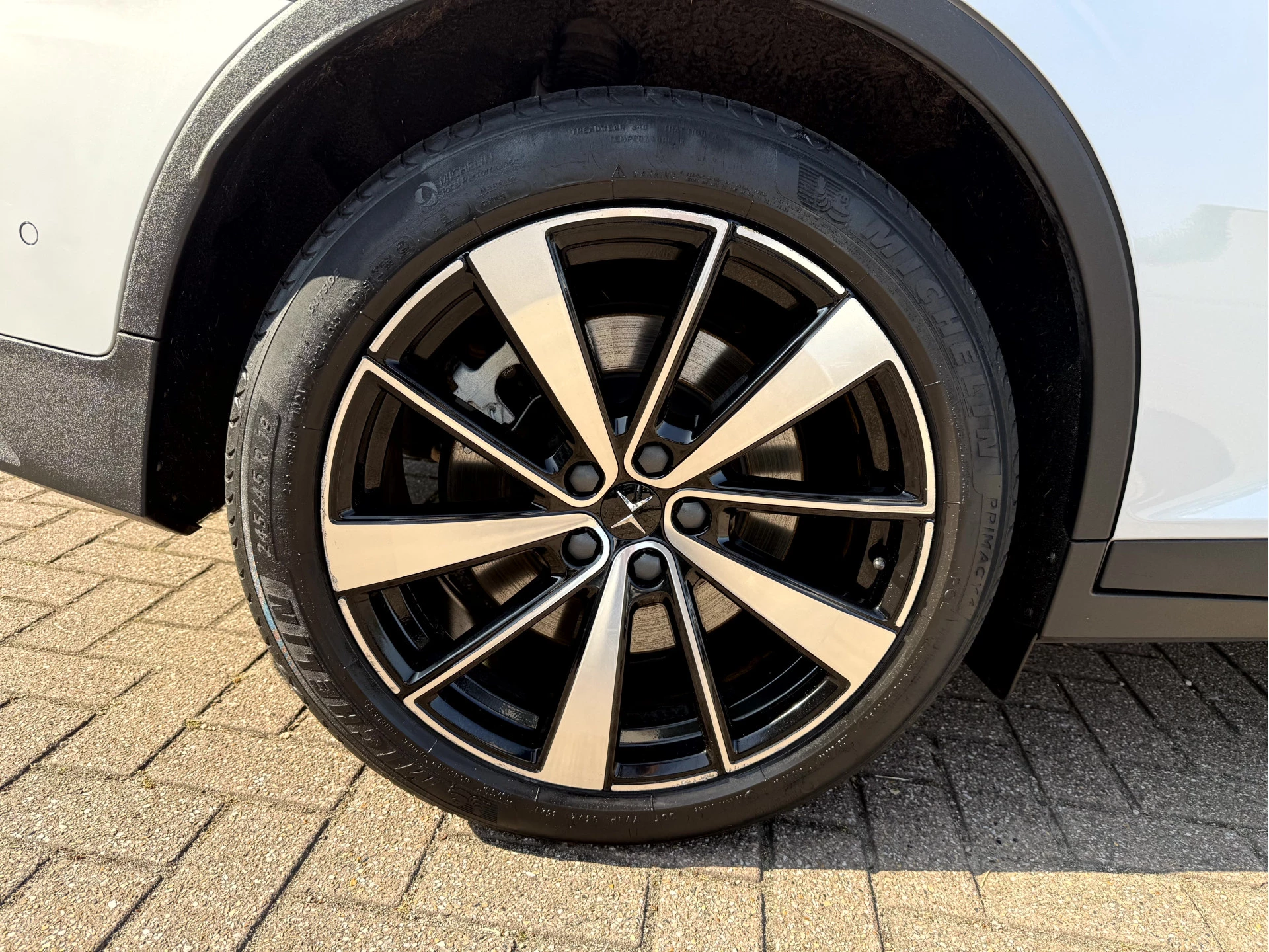 Hoofdafbeelding Polestar 2