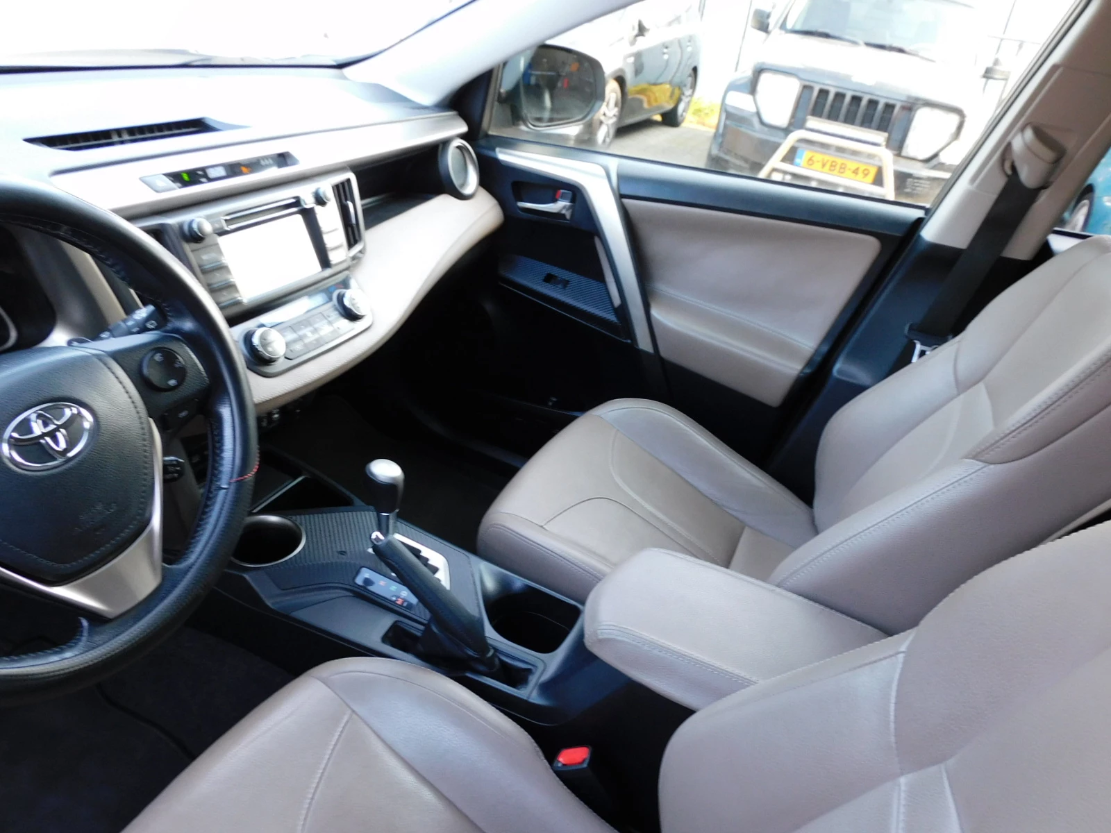 Hoofdafbeelding Toyota RAV4