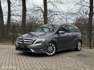 Hoofdafbeelding Mercedes-Benz B-Klasse Mercedes B-klasse 250 Prestige/NW APK/TRKHK/XENON/LMV/CAMERA
