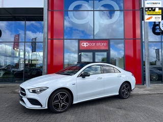 Hoofdafbeelding Mercedes-Benz CLA Mercedes-Benz CLA-klasse 250 e AMG/Panorama/Nightpakket
