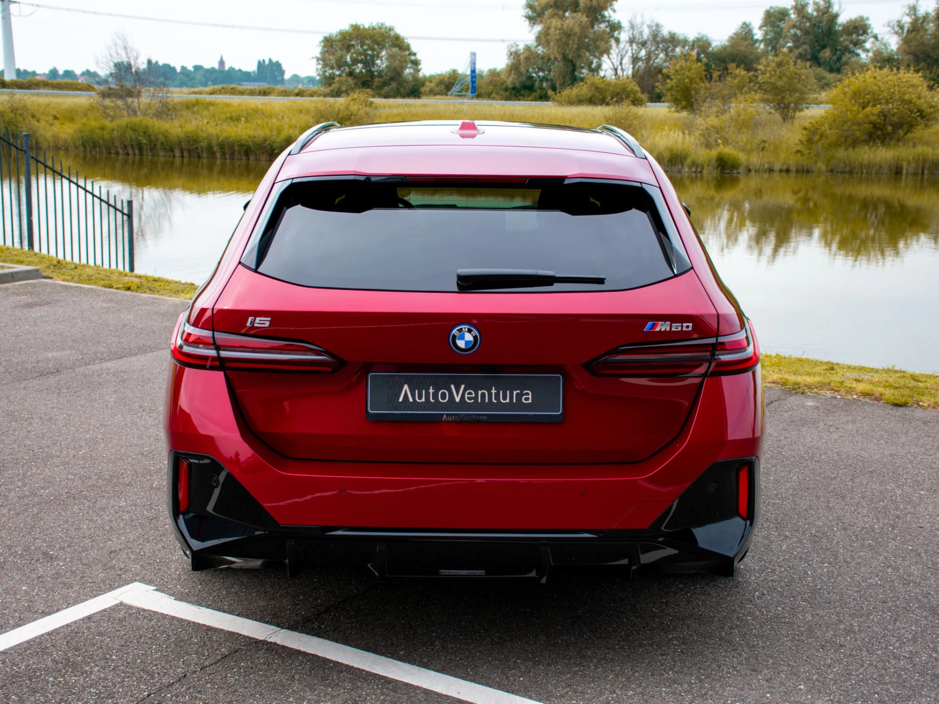 Hoofdafbeelding BMW i5