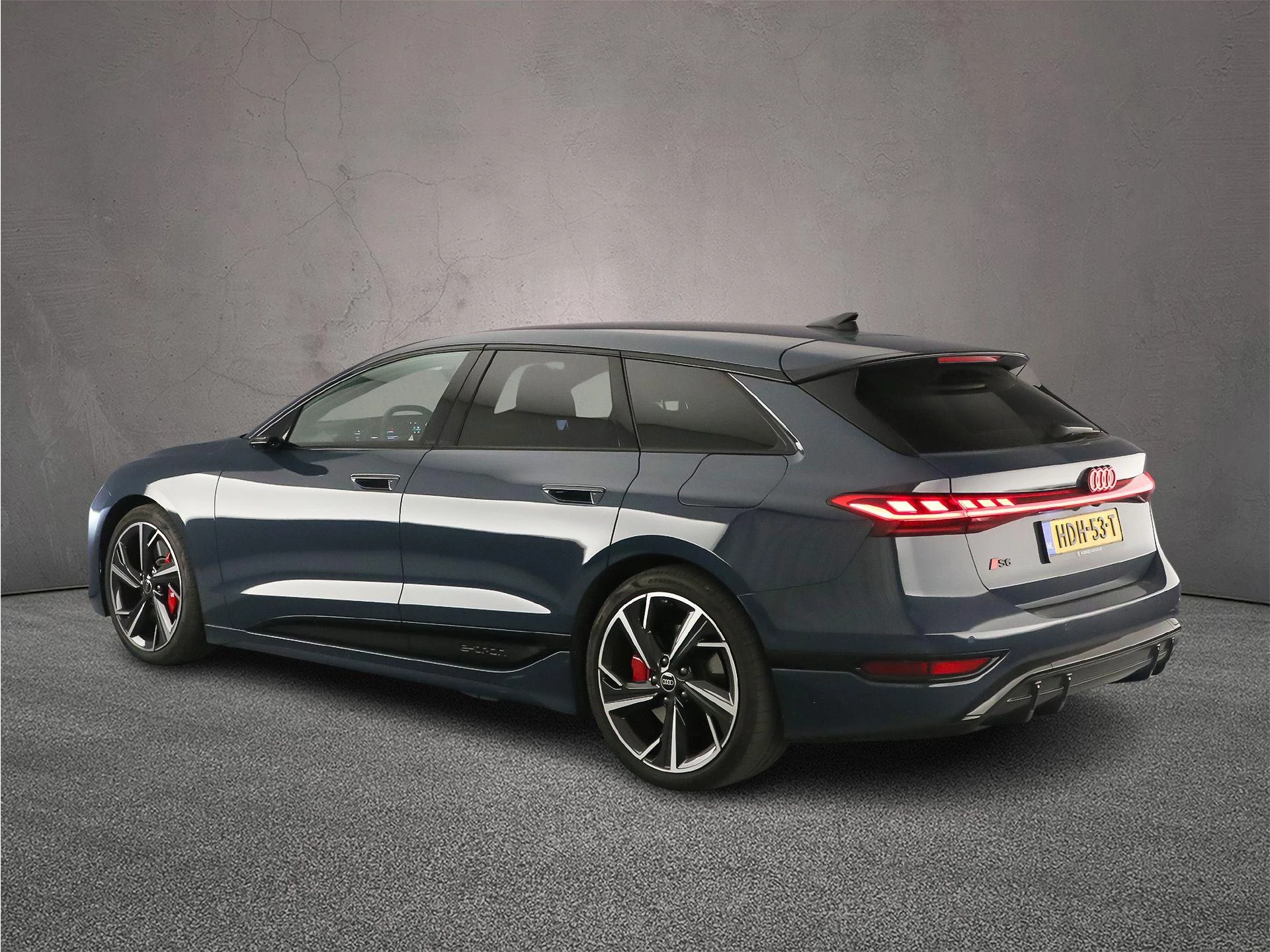 Hoofdafbeelding Audi S6 Avant e-tron