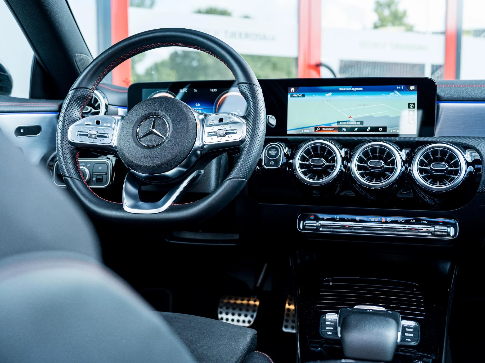 Hoofdafbeelding Mercedes-Benz CLA