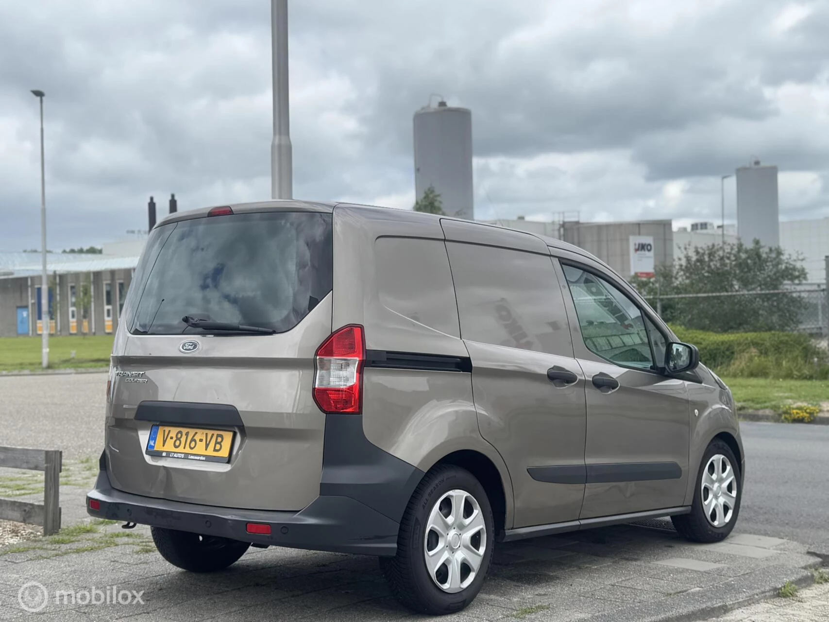 Hoofdafbeelding Ford Transit Courier
