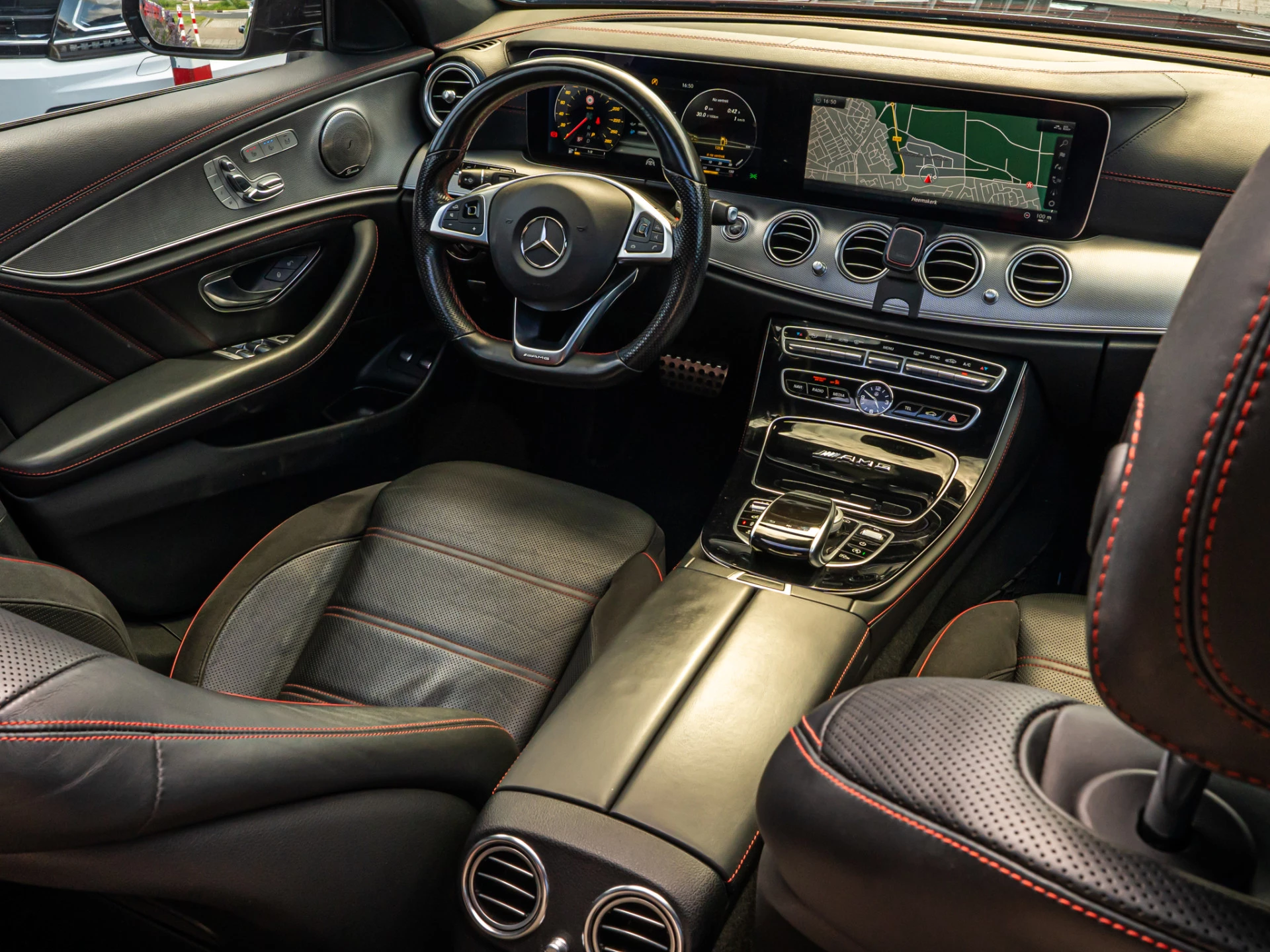 Hoofdafbeelding Mercedes-Benz E-Klasse