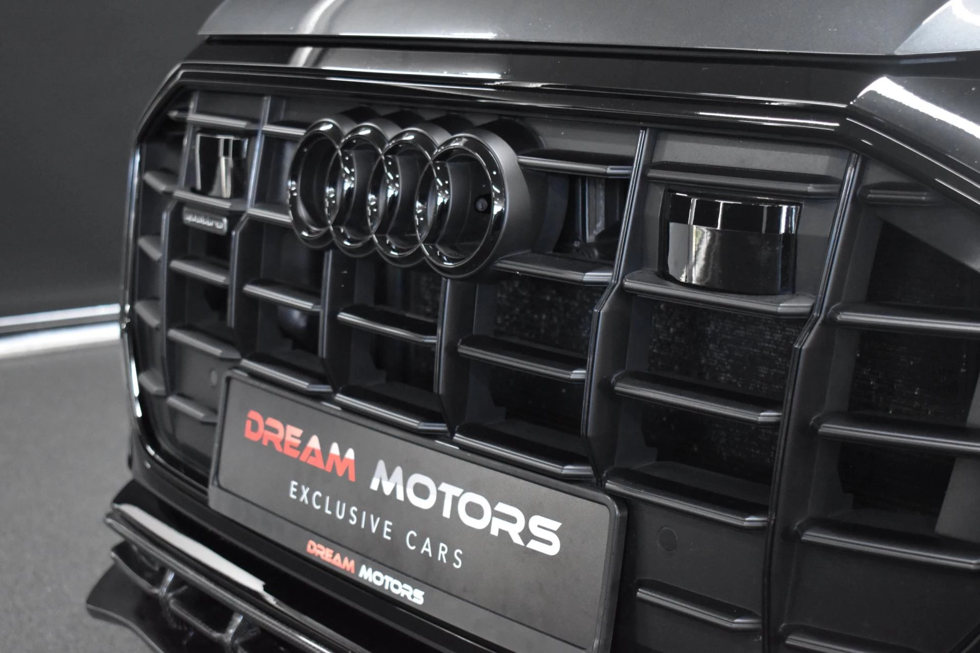 Hoofdafbeelding Audi Q8