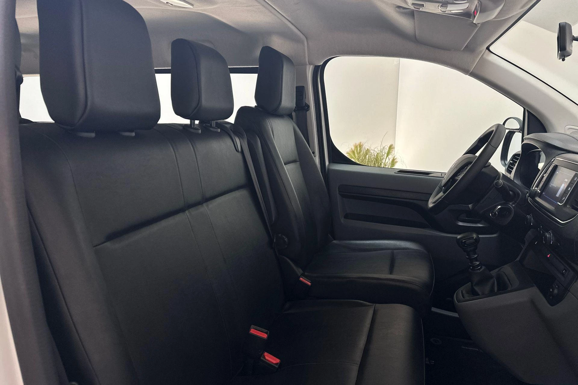 Hoofdafbeelding Peugeot Traveller