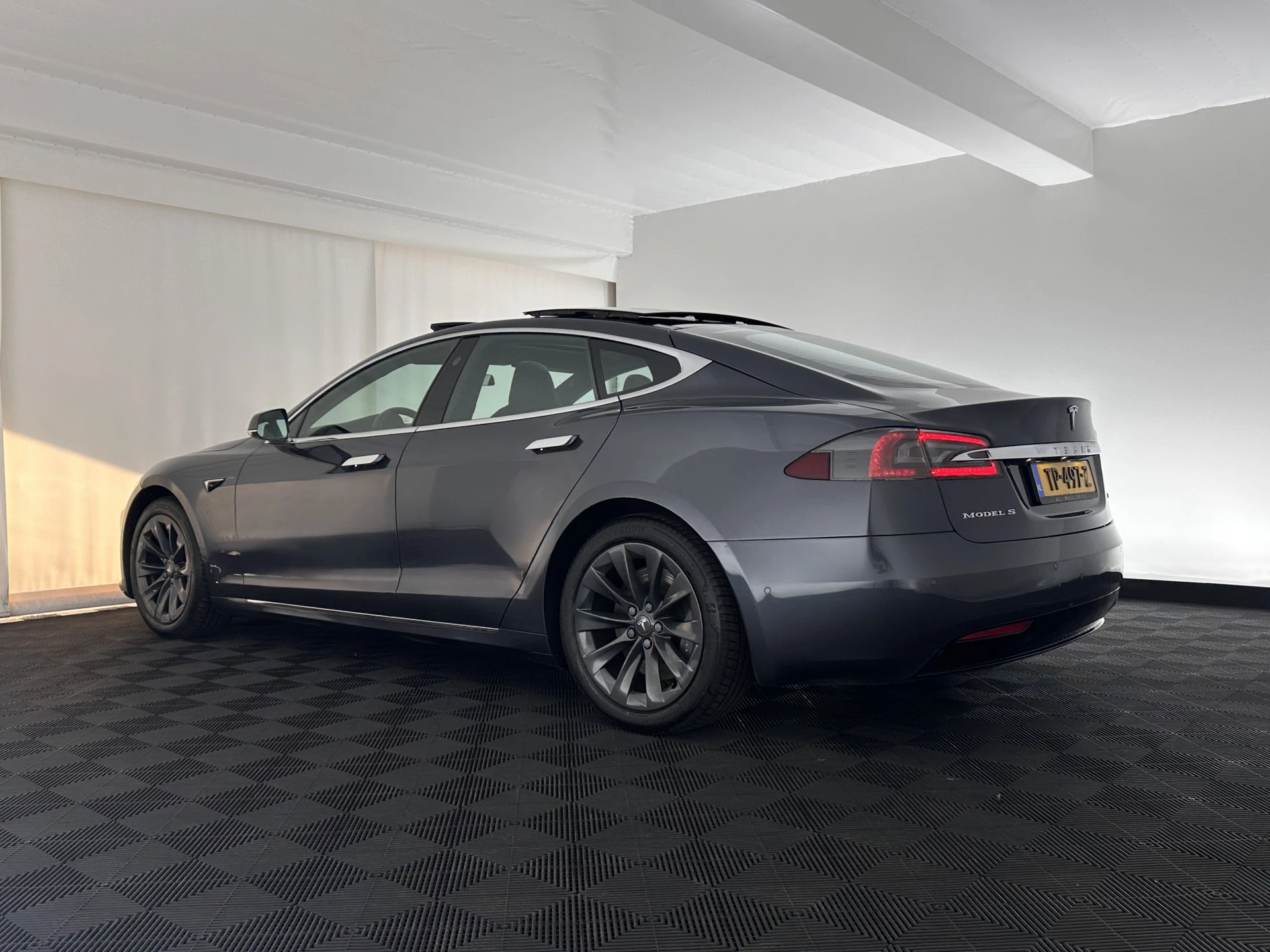 Hoofdafbeelding Tesla Model S
